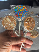 Load image into Gallery viewer, Package #4 Praline pops
